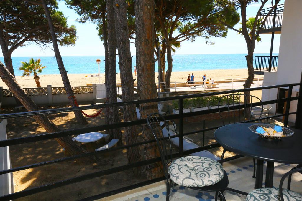 La Torre - Villa Rosamar Beach Cambrils Exterior photo